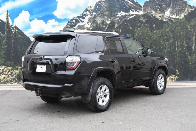 Used 2016 Toyota 4Runner SR5 Premium image 3