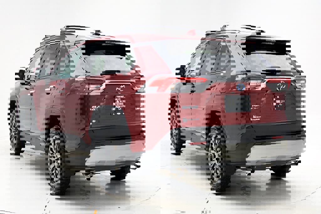 Used 2023 Toyota RAV4 Limited image 6