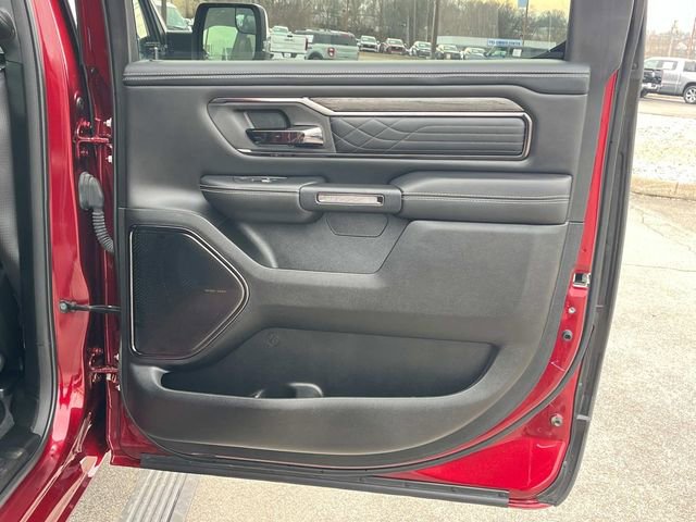 Used 2025 RAM 1500 Limited AWD/4WD image 10