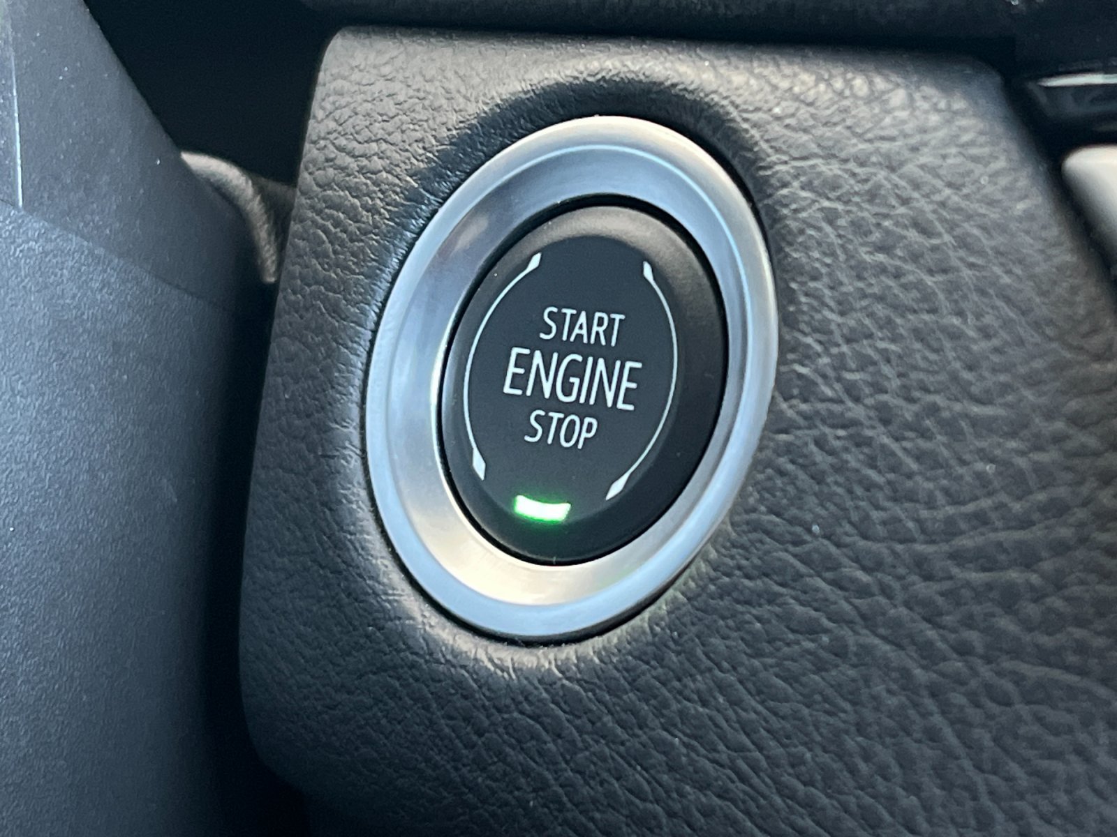 Certified 2025 Cadillac XT4 Premium Luxury FWD image 22