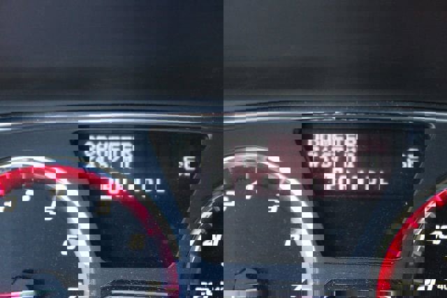 Used 2015 GMC Acadia SLE image 10