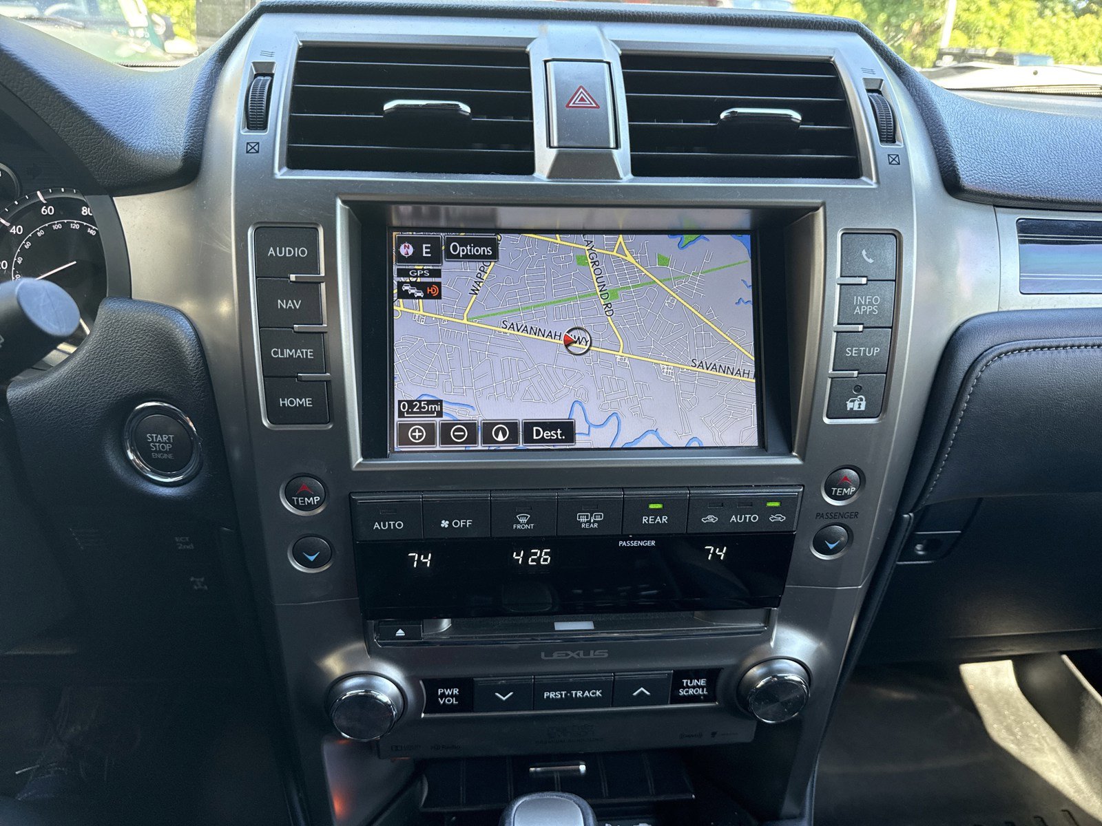 Used 2021 Lexus GX 460 Luxury w/ Sport Design Package AWD/4WD image 18