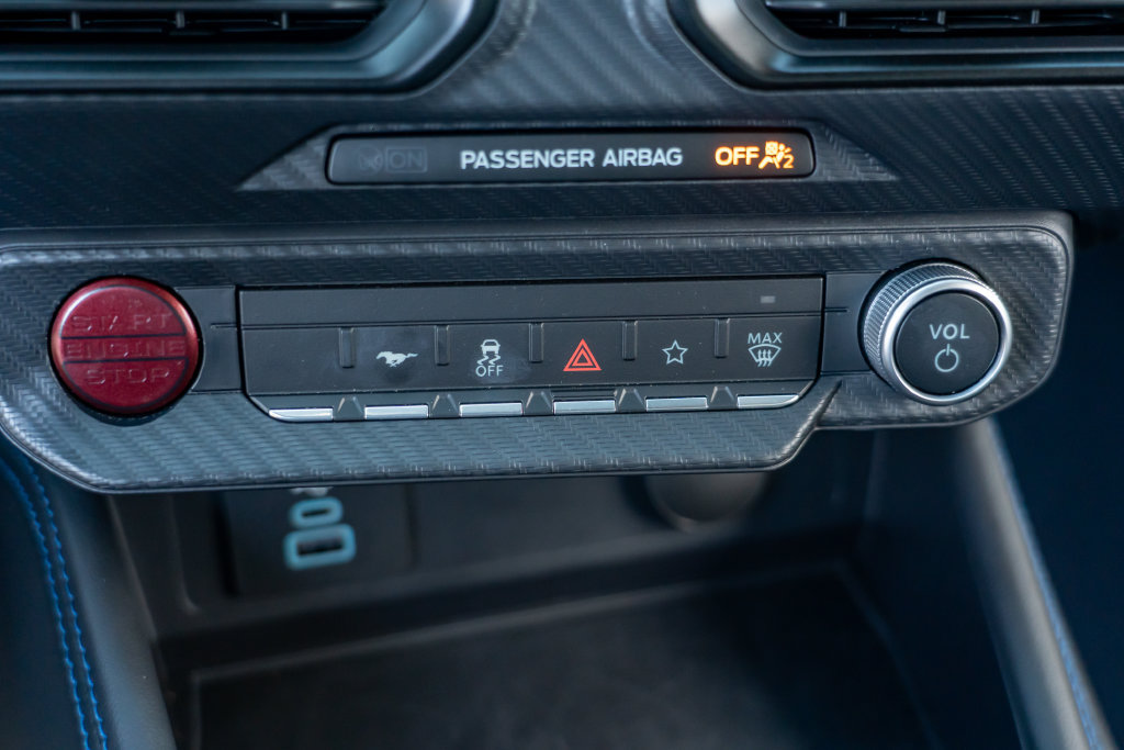Used 2025 Ford Mustang Dark Horse RWD image 26