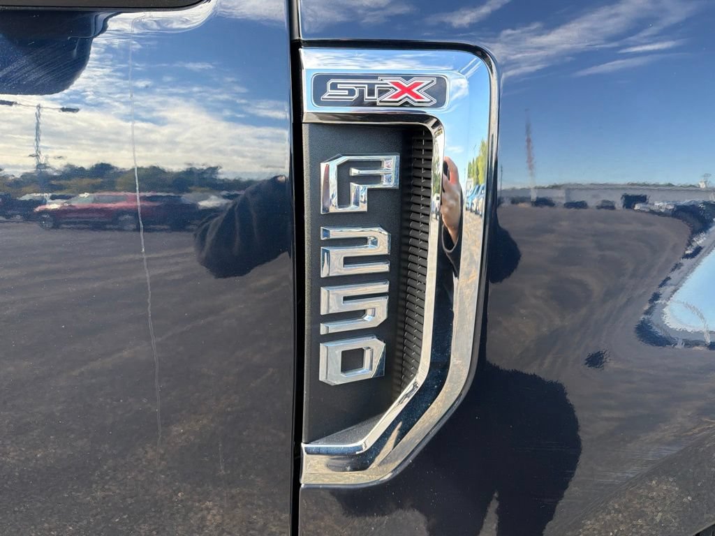 Used 2021 Ford F250 XL w/ STX Appearance Package AWD/4WD image 8