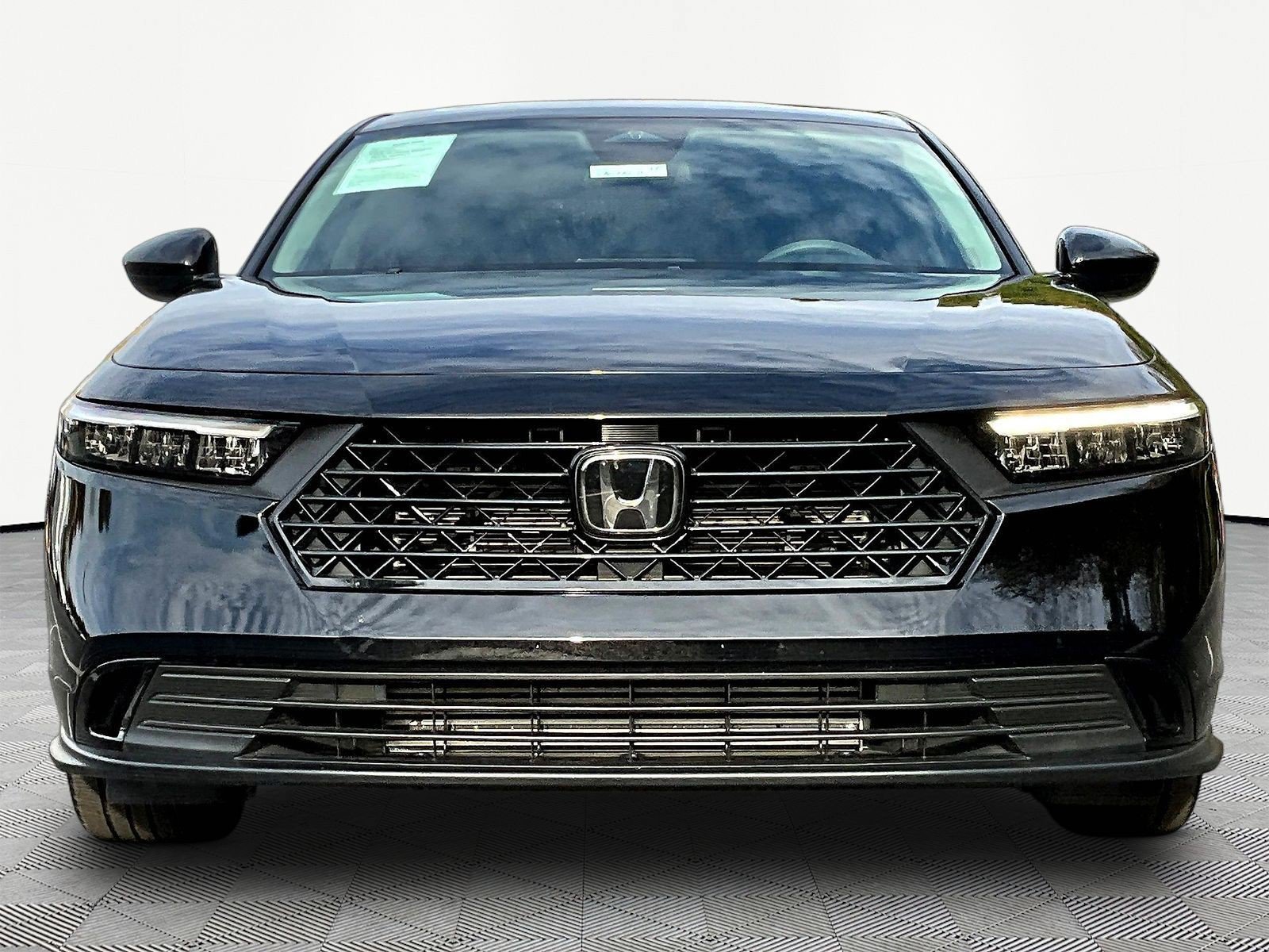 Used 2025 Honda Accord SE image 2