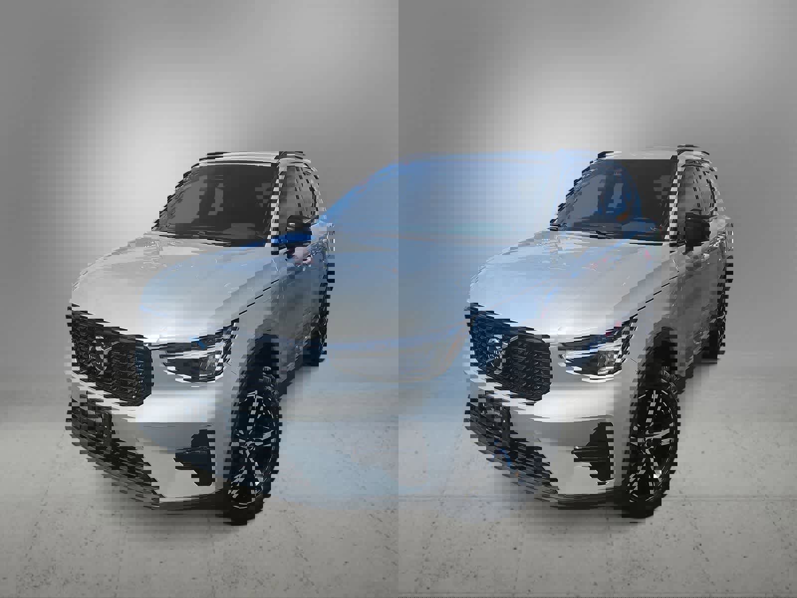 Used 2024 Volvo XC40 B5 Core