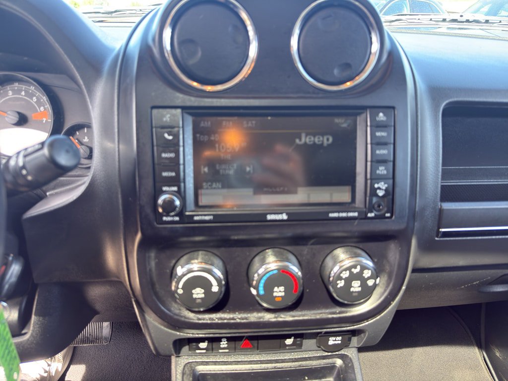 Used 2015 Jeep Patriot High Altitude AWD/4WD image 17
