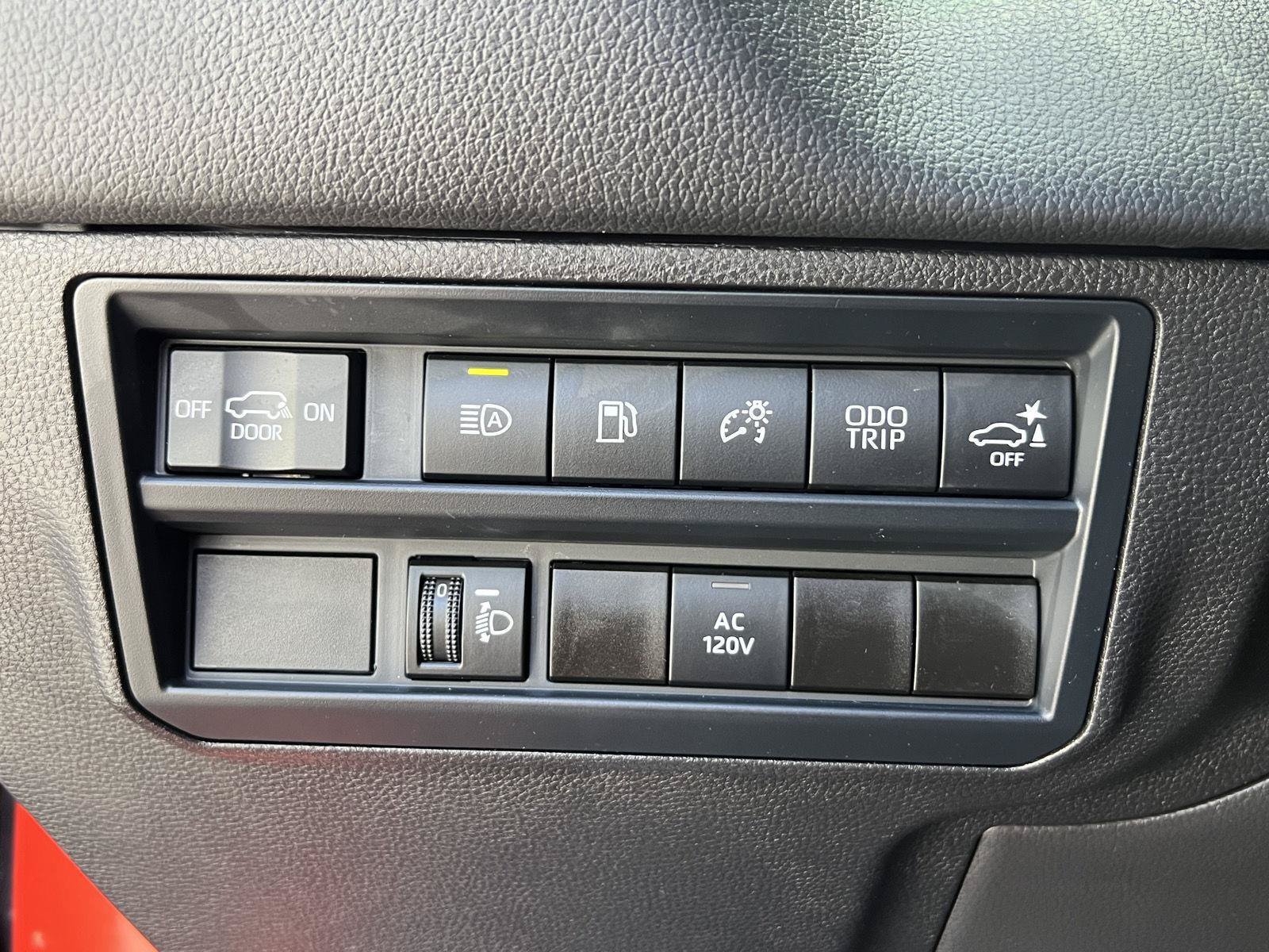Used 2024 Toyota Sequoia SR5 w/ SR5 Premium Package AWD/4WD image 29