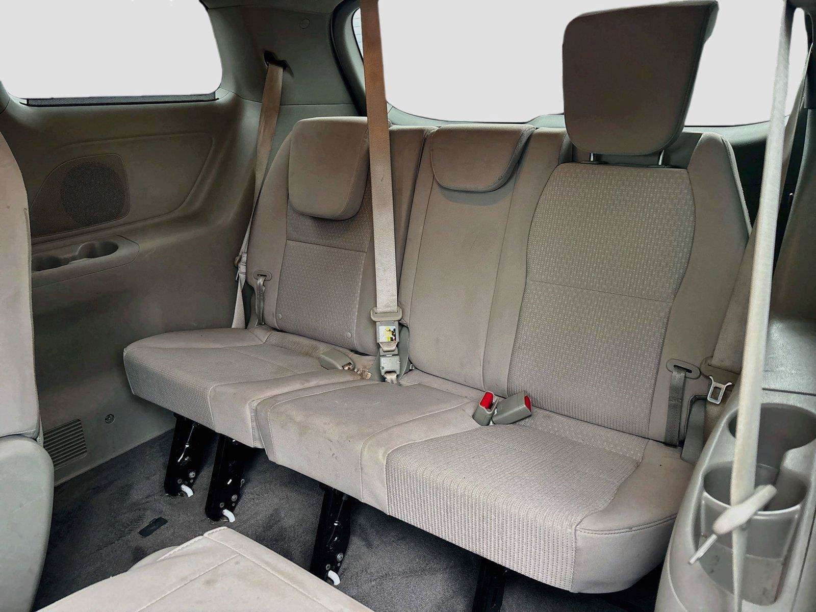 Used 2016 Kia Sedona LX w/ Option Group 020 FWD image 13