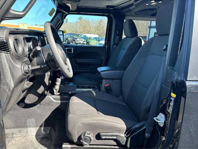 Used 2023 Jeep Wrangler Sport image 15
