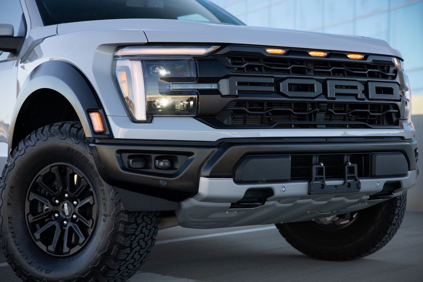 Used 2025 Ford F150 Raptor image 7