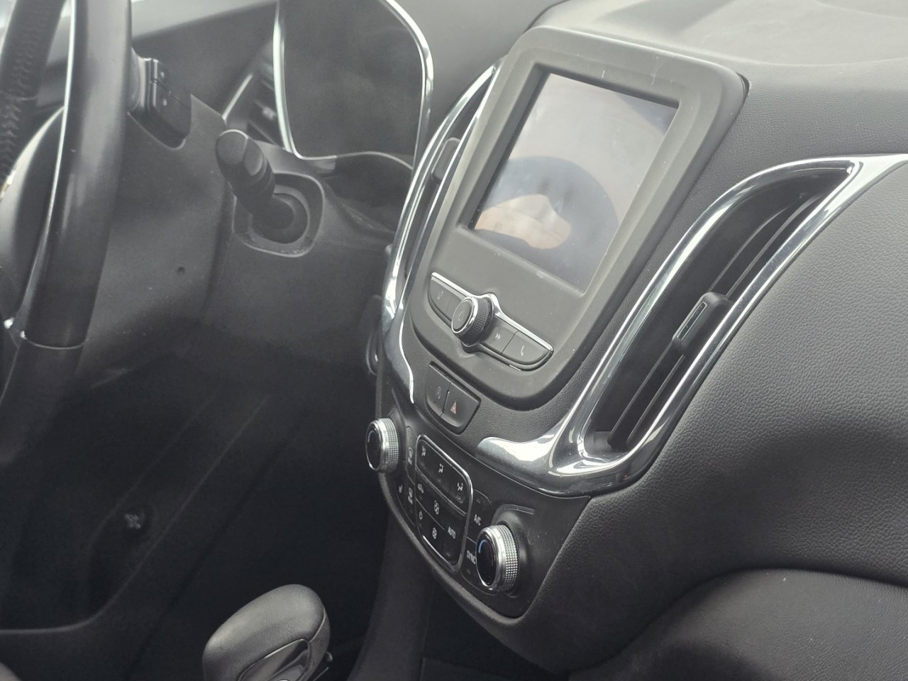 Used 2022 Chevrolet Equinox LT FWD image 15