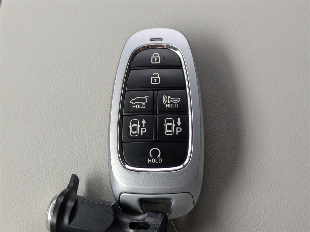 Used 2024 Hyundai Palisade Calligraphy image 31