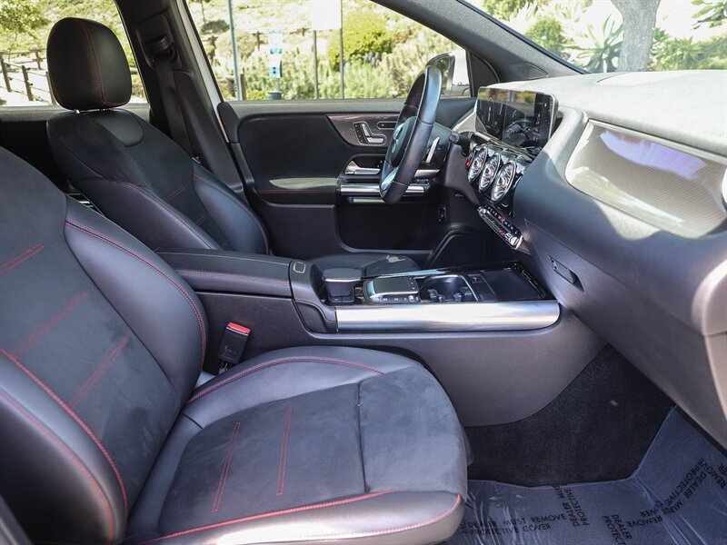 Used 2021 Mercedes-Benz GLA 35 AMG 4MATIC image 25