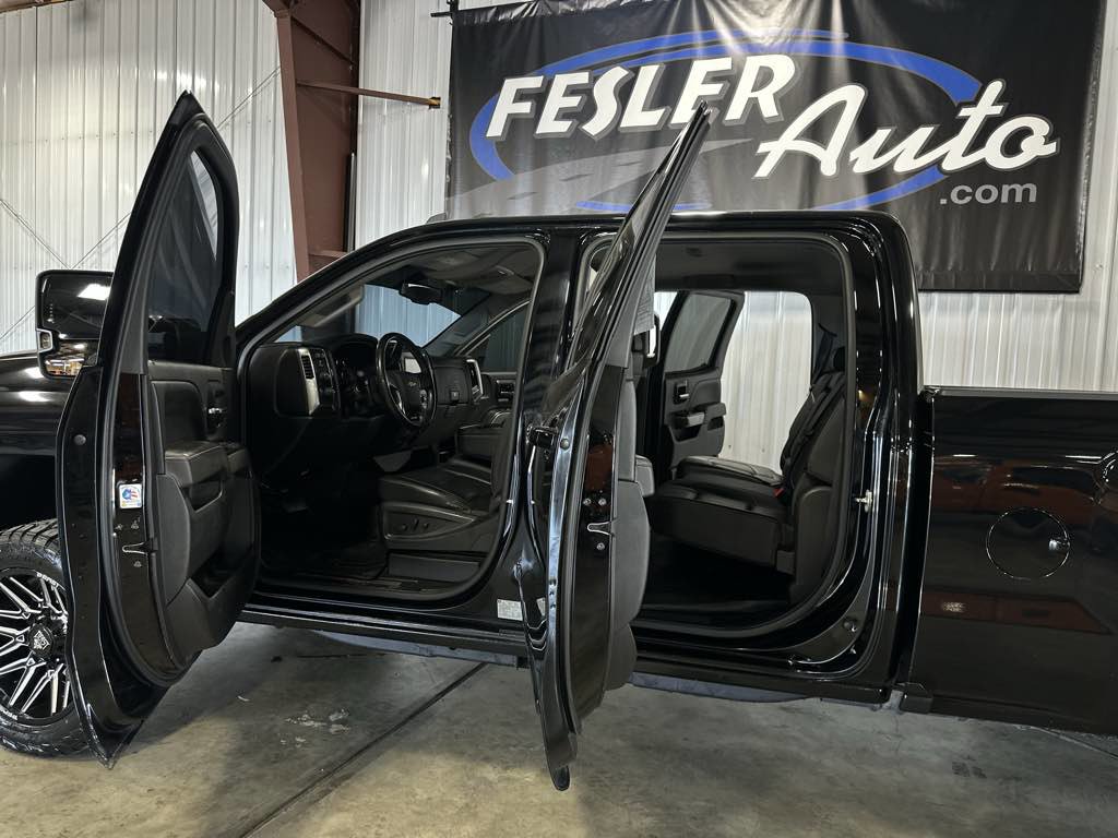 Used 2016 Chevrolet Silverado 2500 LT w/ Midnight Edition image 31