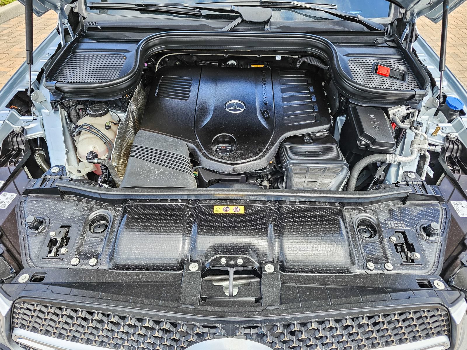 Certified 2024 Mercedes-Benz GLE 450 4MATIC w/ AMG Line Exterior image 30