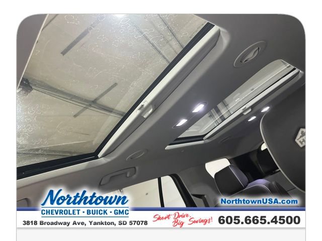 Used 2021 Chevrolet Traverse High Country image 21