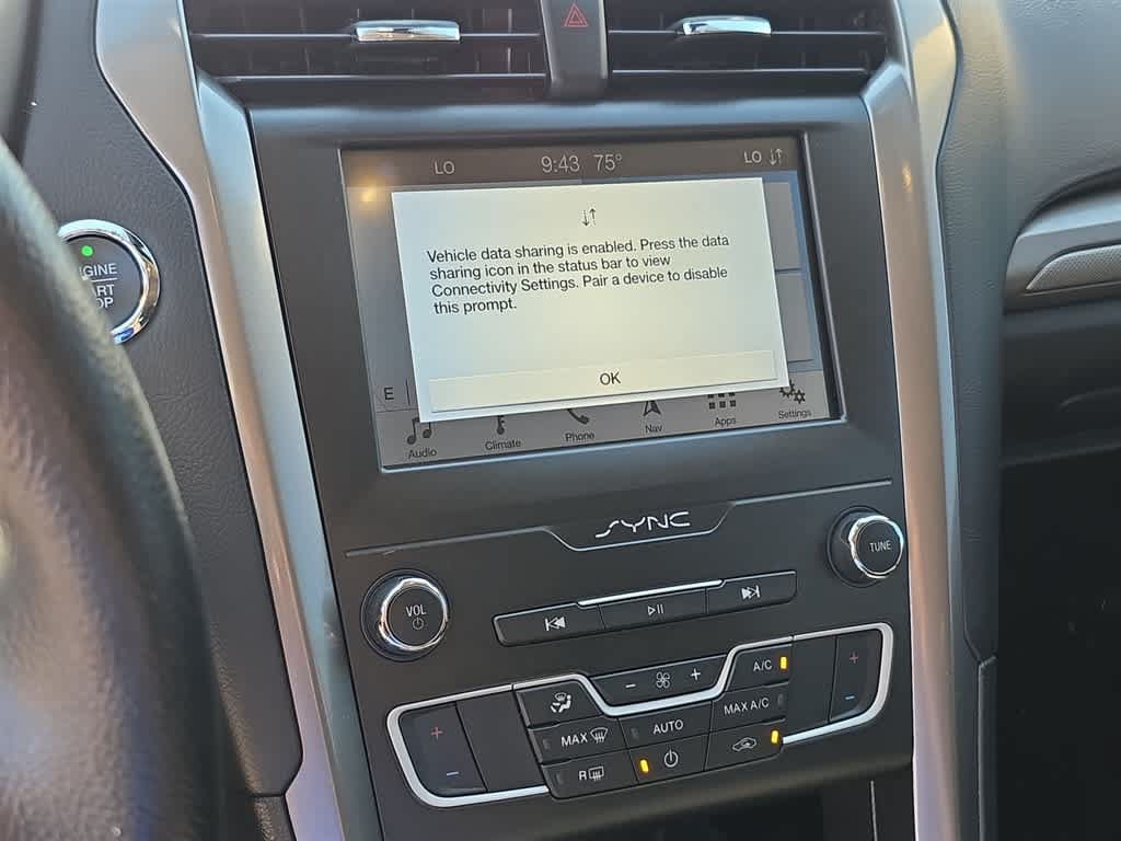 Used 2019 Ford Fusion SE FWD image 21