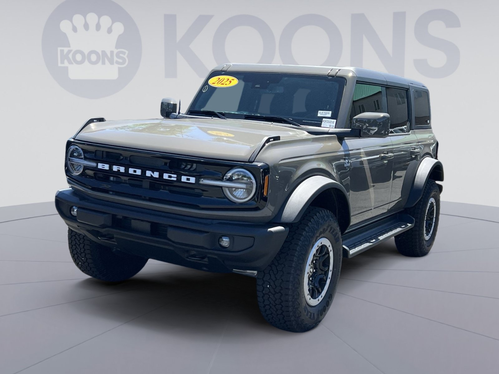 New 2025 Ford Bronco Outer Banks w/ Sasquatch Package AWD/4WD image 5