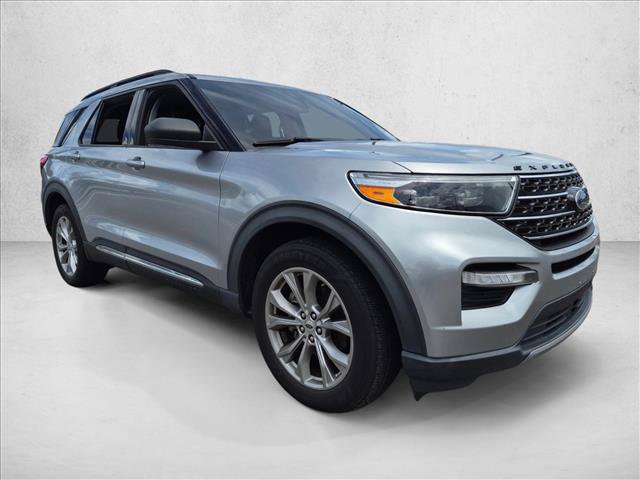 Used 2021 Ford Explorer XLT w/ Equipment Group 202A AWD/4WD video 3