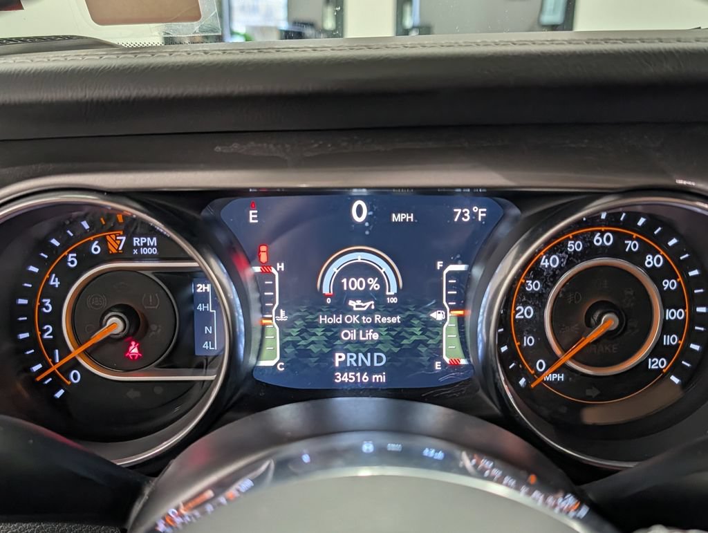 Used 2021 Jeep Wrangler Unlimited Sahara AWD/4WD image 18