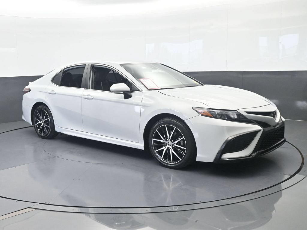 Used 2023 Toyota Camry SE FWD image 8