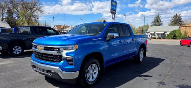 Used 2025 Chevrolet Silverado 1500 LT AWD/4WD image 3