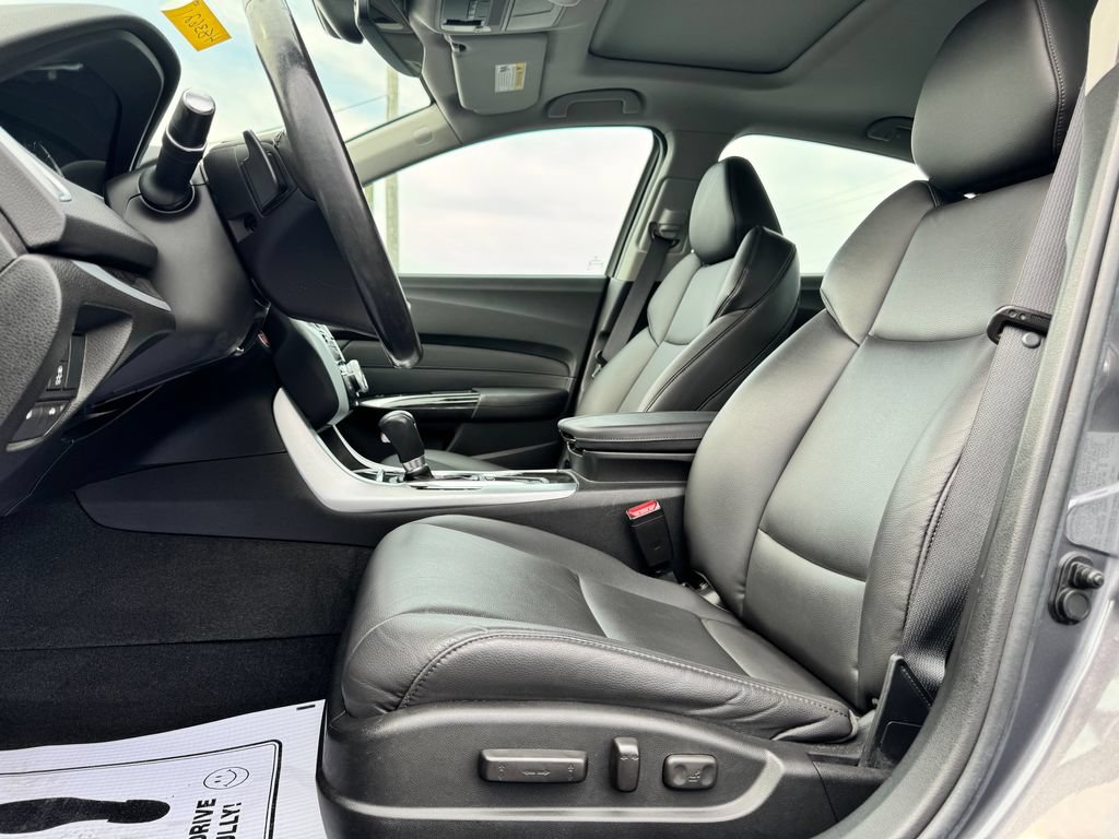 Used 2019 Acura TLX FWD image 15