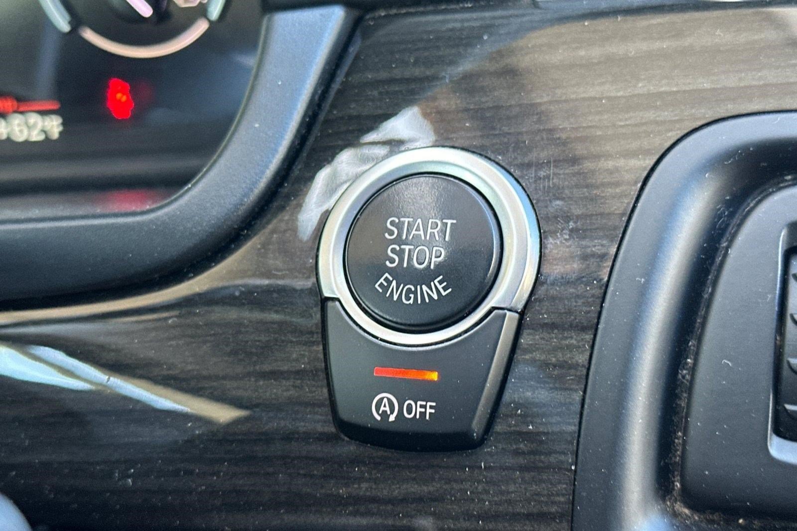 Used 2015 BMW 550i xDrive Sedan AWD/4WD image 16