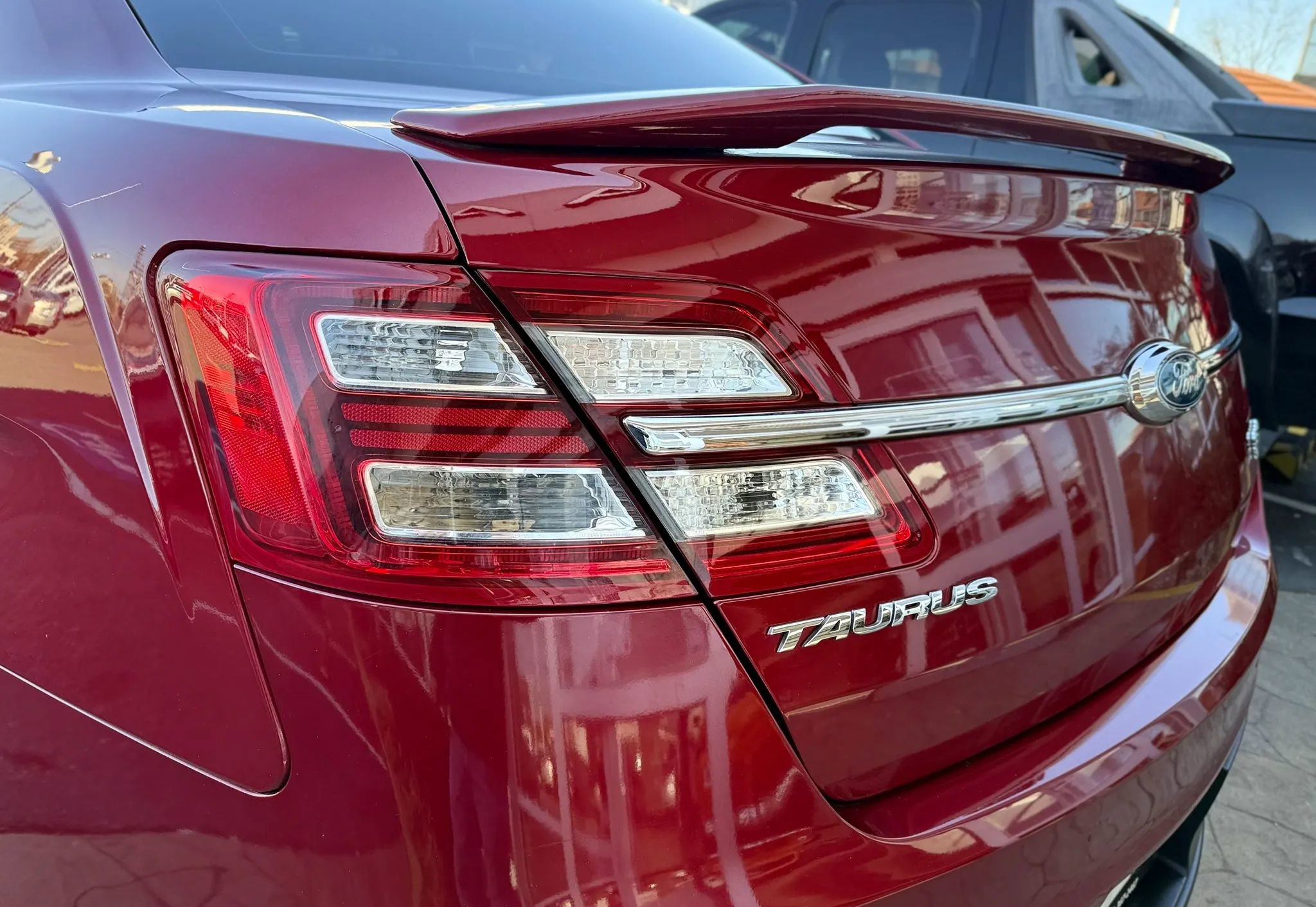 Used 2015 Ford Taurus SHO w/ Equipment Group 401A image 49