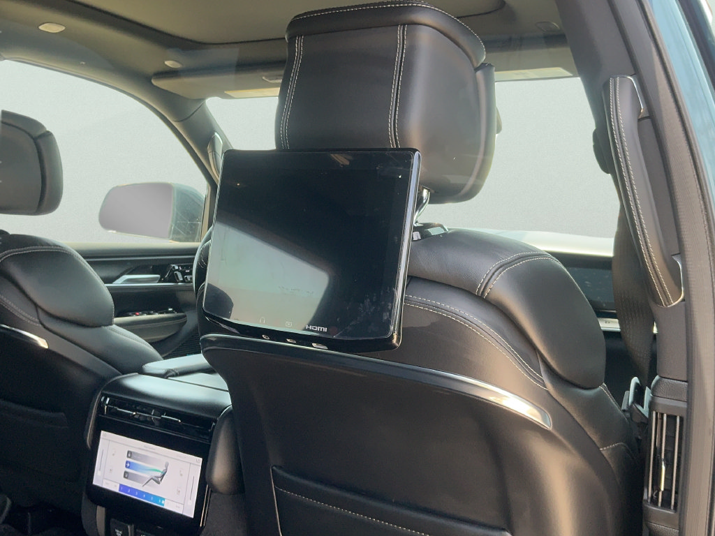New 2026 Jeep Grand Wagoneer Summit w/ Rear Seat Video Group I AWD/4WD image 13