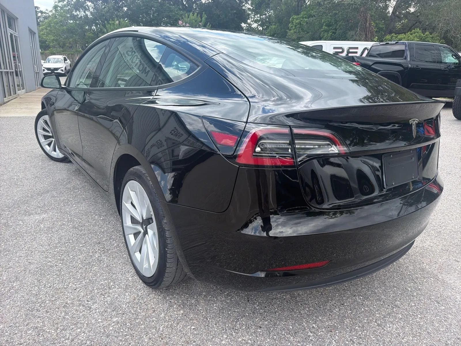 Used 2022 Tesla Model 3 Standard Range RWD image 10