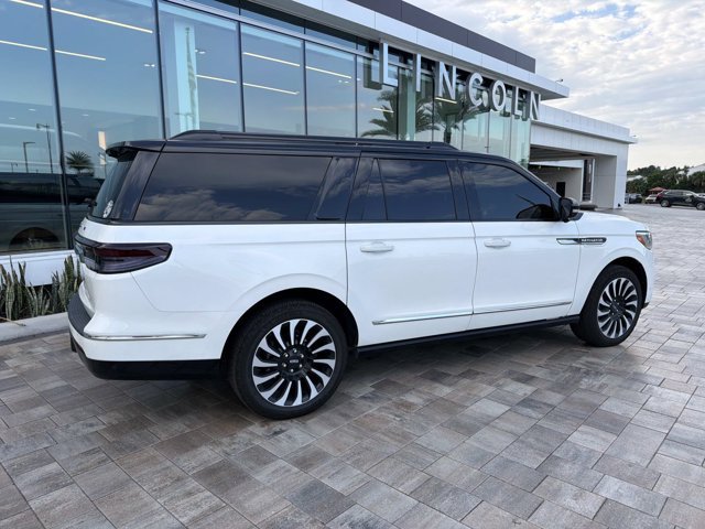 Certified 2023 Lincoln Navigator L Black Label AWD/4WD image 2