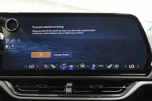 New 2025 Chevrolet Equinox EV RS w/ Convenience Package II image 31