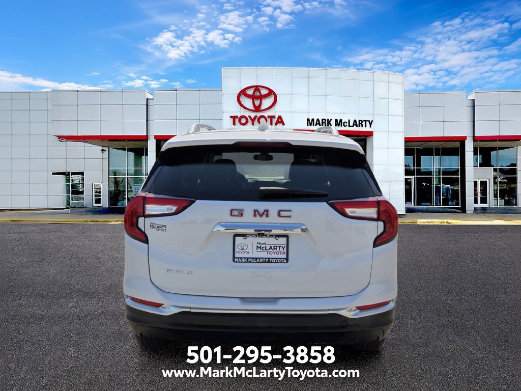 Used 2024 GMC Terrain SLT AWD/4WD image 4