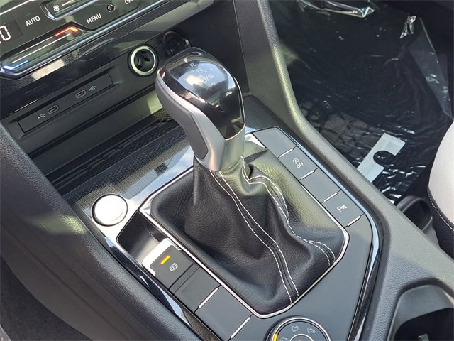 New 2025 Volkswagen Taos SE image 19