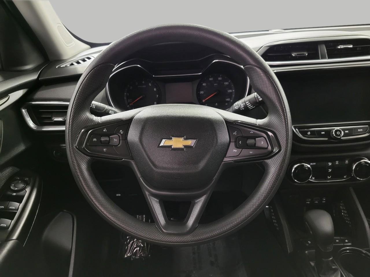 Used 2023 Chevrolet TrailBlazer LT w/ Convenience Package FWD image 6