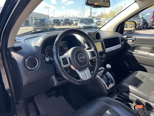 Used 2017 Jeep Compass High Altitude AWD/4WD image 10