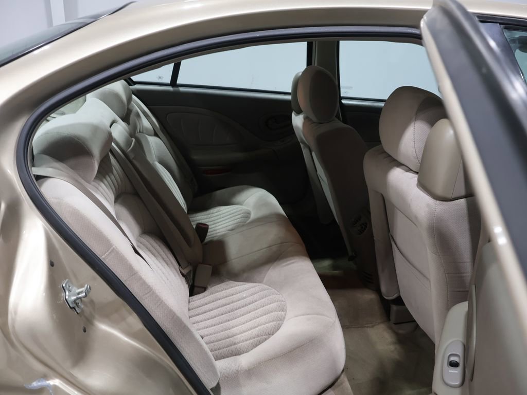 Used 2005 Pontiac Bonneville SE image 6