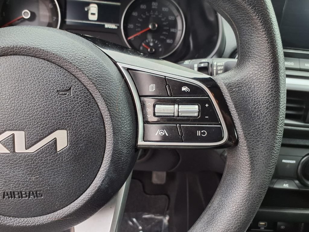 Used 2024 Kia Forte LXS w/ LXS Technology Package FWD image 13