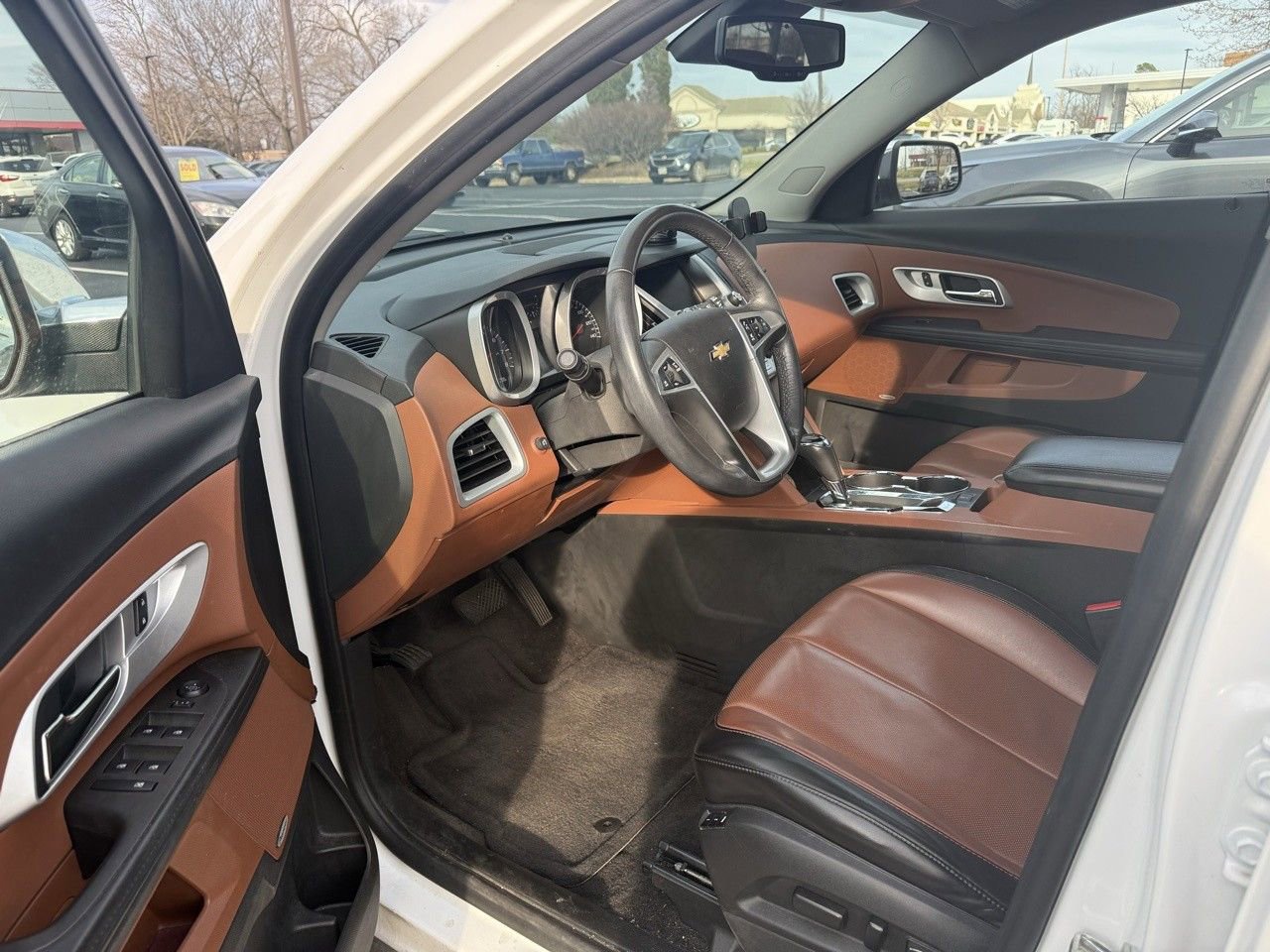 Used 2016 Chevrolet Equinox LTZ w/ Enhanced Convenience Package image 15