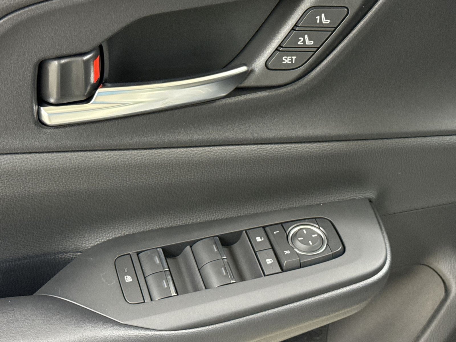 New 2027 Toyota Prius Plug-In Hybrid w/ Limited Premium Package FWD image 23