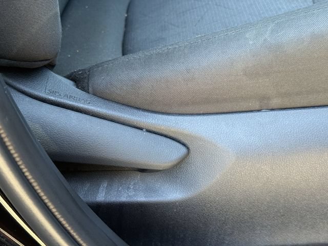 Used 2025 Toyota RAV4 XLE FWD image 30