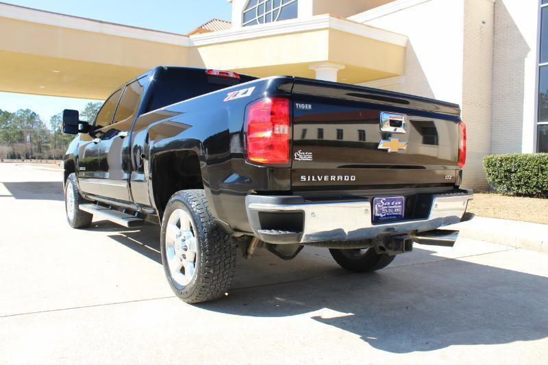 Used 2017 Chevrolet Silverado 2500 LTZ w/ Vortec Plus Package image 13