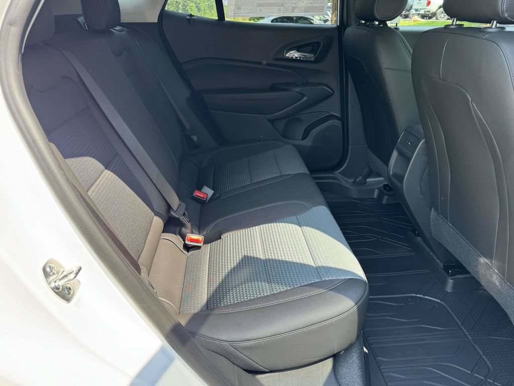 New 2026 Chevrolet Trax LT w/ Driver Confidence Package FWD image 16
