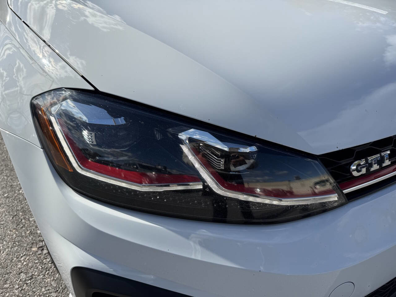 Used 2018 Volkswagen GTI SE image 14