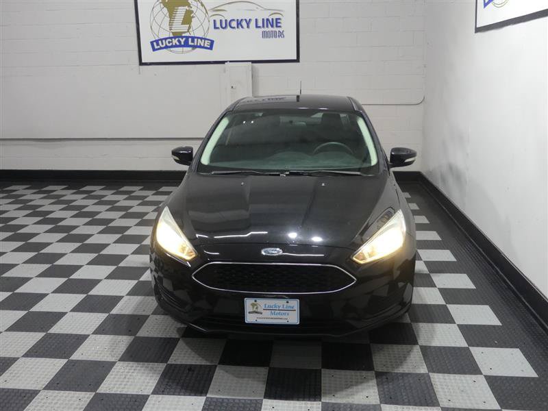 Used 2015 Ford Focus SE w/ Reverse Sensing Package FWD image 3