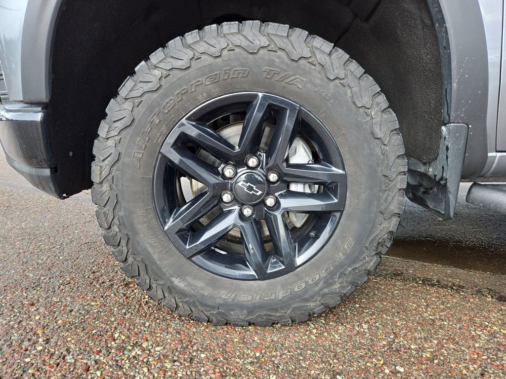 Used 2020 Chevrolet Silverado 1500 LT Trail Boss image 10