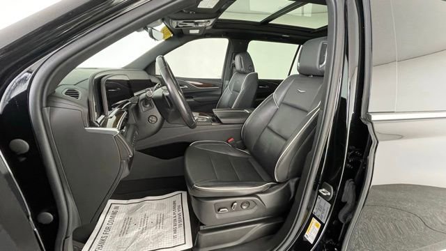 Used 2022 Cadillac Escalade ESV Premium Luxury image 34