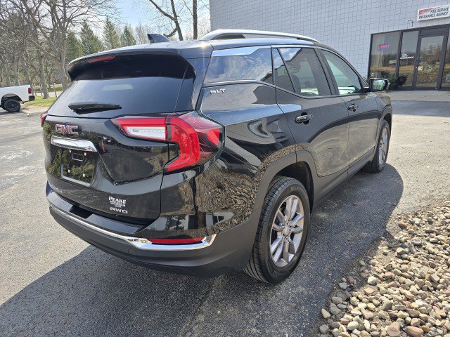 Used 2024 GMC Terrain SLT image 6